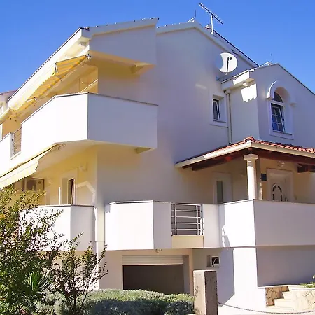 Appartement Mik.3 Nin